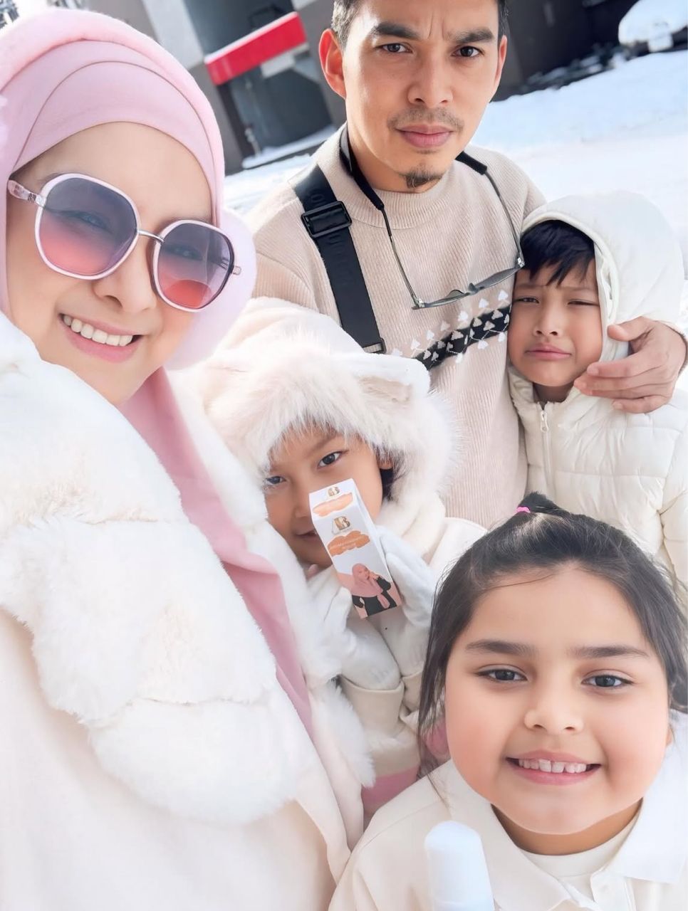 Abby Abadi Setuju enam tahun masuk darjah satu