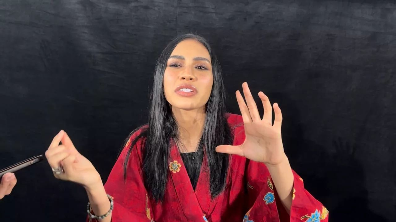 puteri balqis Fasa bahagia bersama tunang