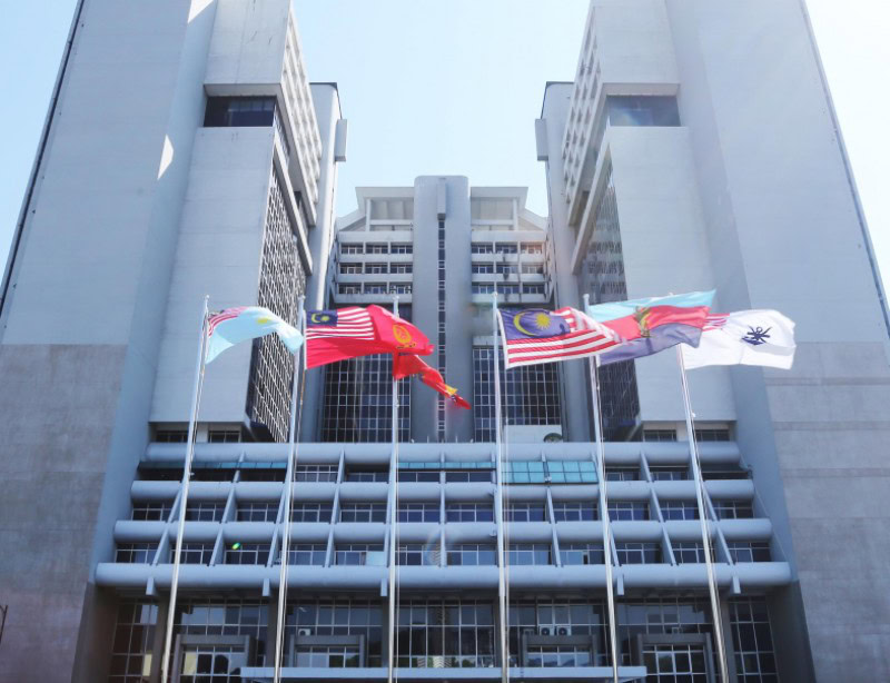 Aktiviti tidak bermoral dalam kem tentera