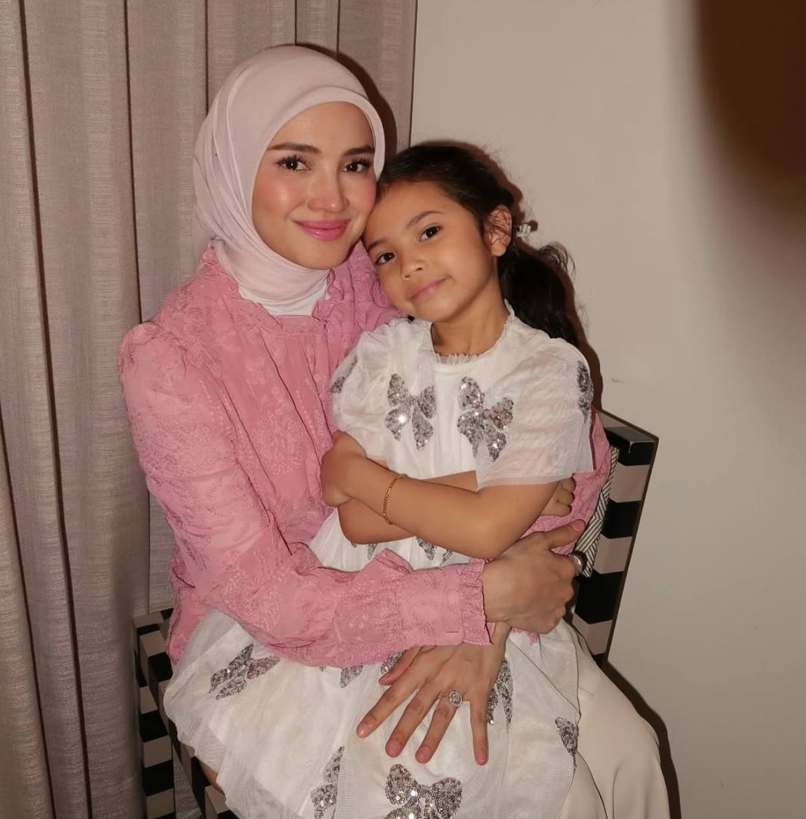 Fatima Fazura Rajin cari rezeki