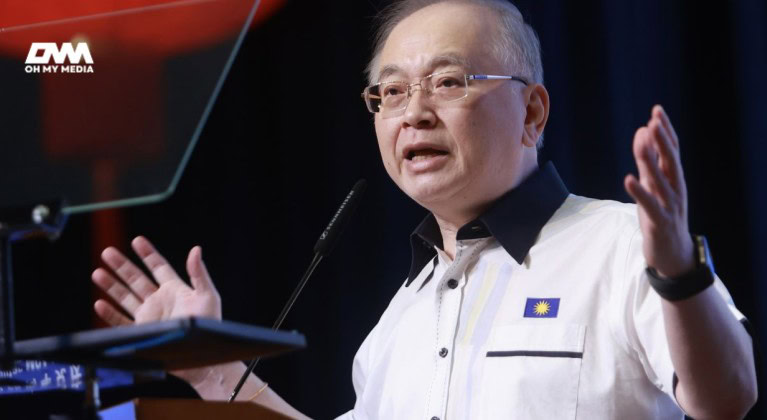 Ka Siong masuk hospital