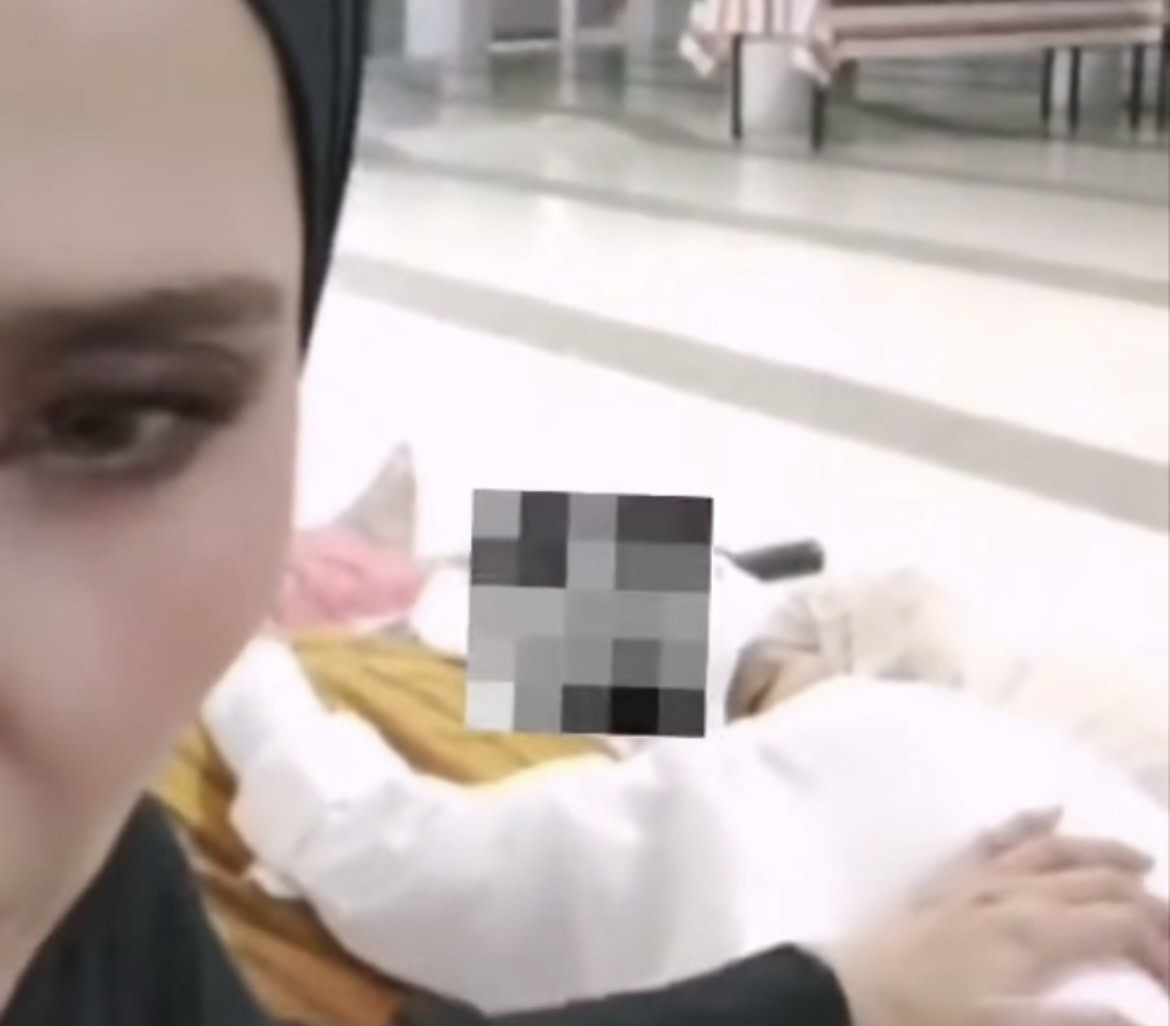 Buat live sebelah jenazah