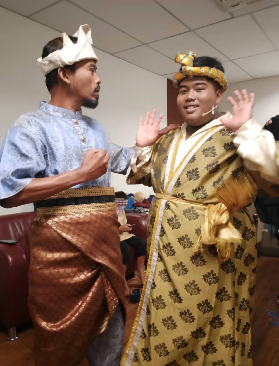 anak along eyzendy Hasrat tak kesampaian 