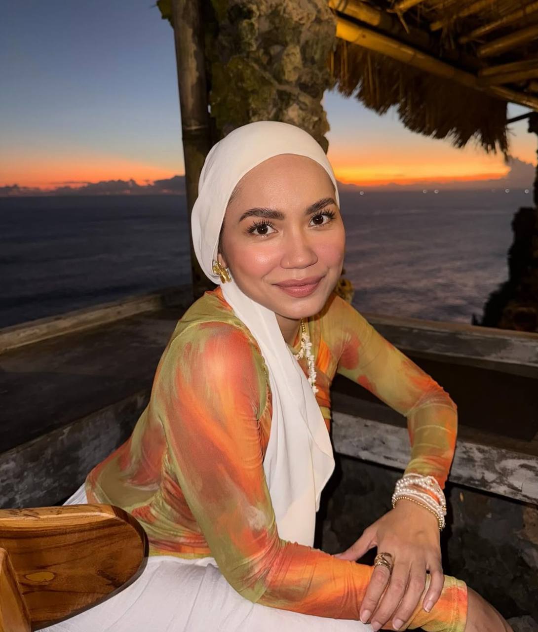 aprena manrose tanggal tudung jangan tinggal solat
