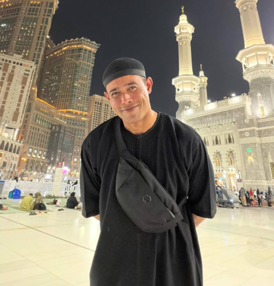 zul ariffin Solat di stesen minyak