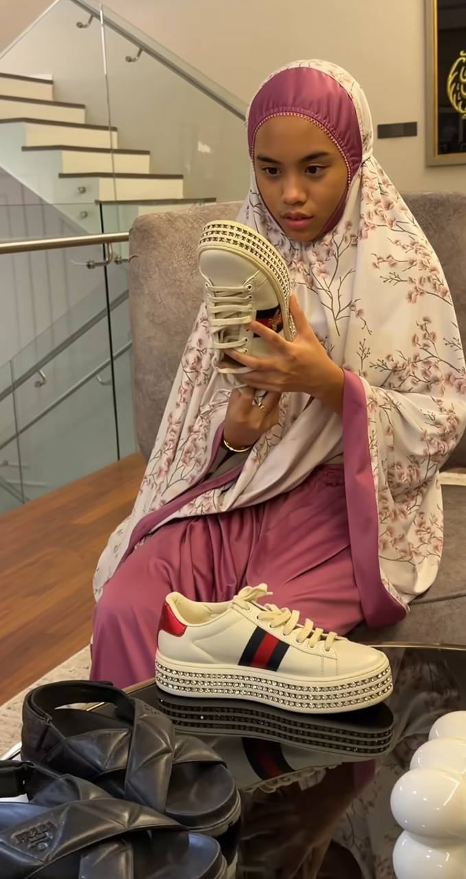 Shuib Serah kasut arwah Siti Sarah