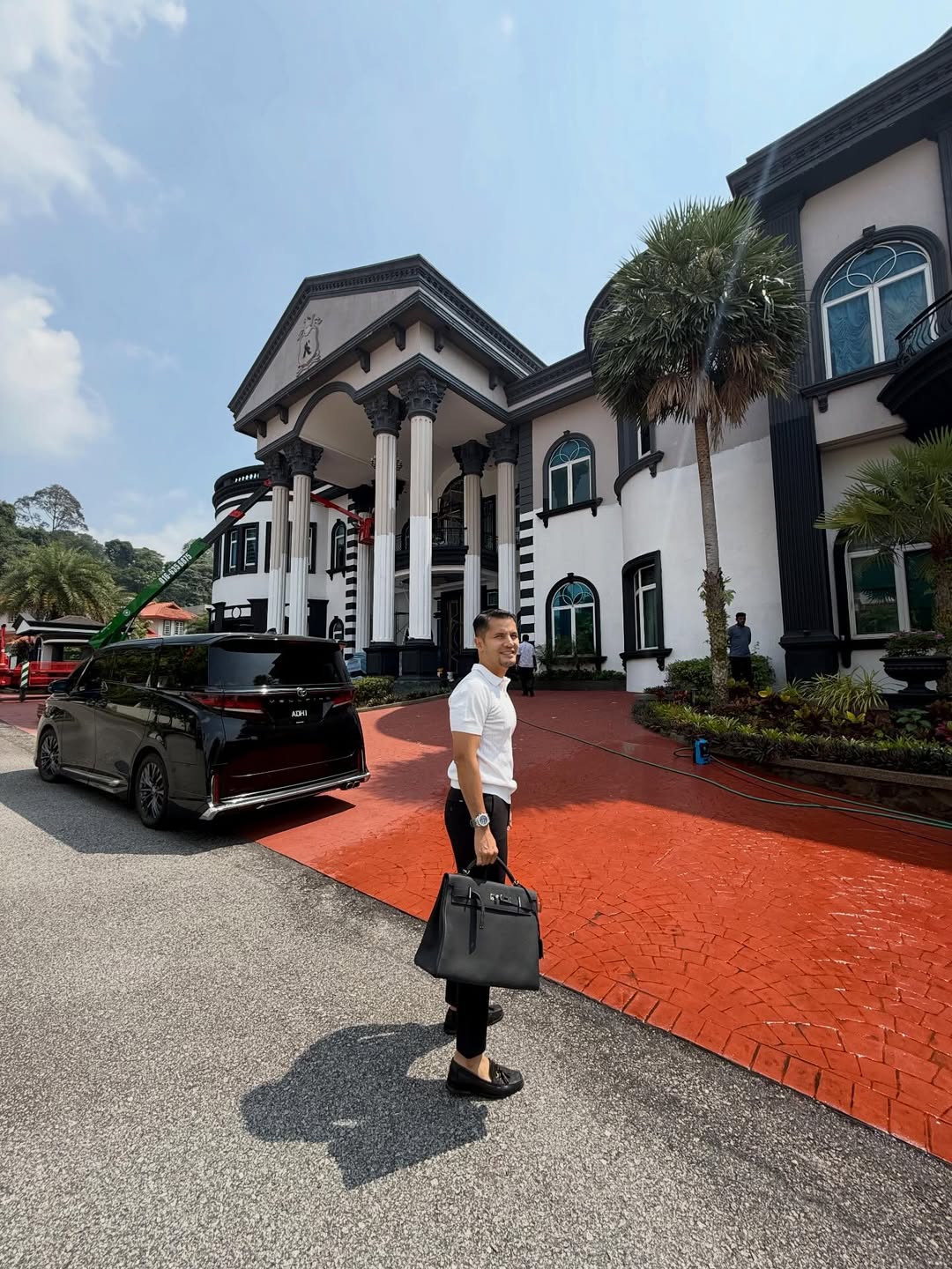 Aliff Syukri Cat semula rumah, telan kos RM250K