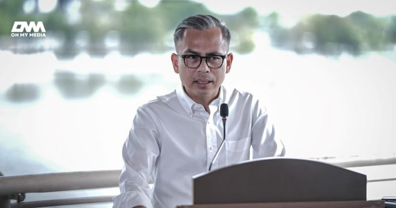 Fahmi dedah 8 MP punca RUU had PM tak lulus, beri alasan di hospital, tersangkut jam Fahmi dedah 8 MP punca RUU had PM tak lulus, beri alasan di hospital, tersangkut jam