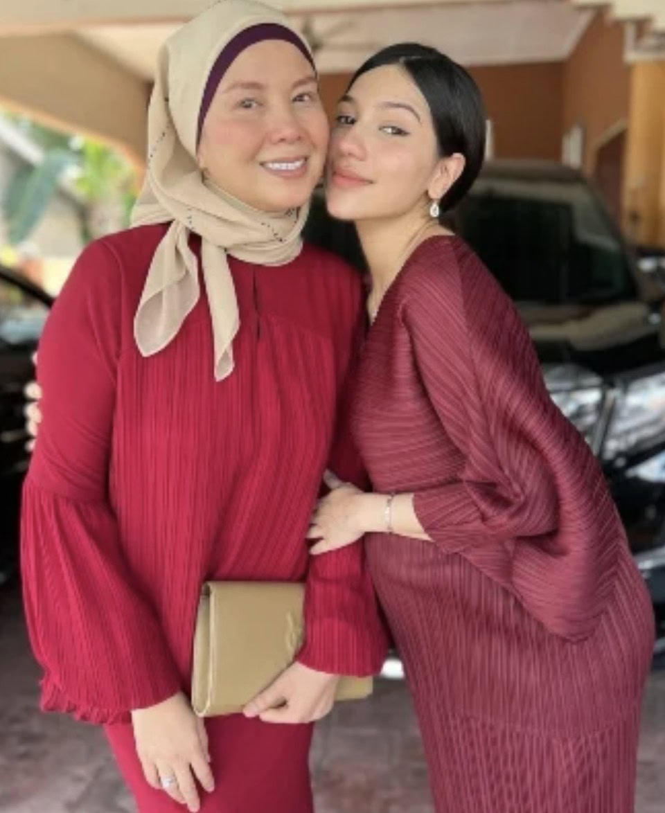 Rajin masak untuk mentua, Elisya Sandha dipuji netizen – “Menantu dan mentua dari syurga” Rajin masak untuk mentua, Elisya Sandha dipuji netizen – “Menantu dan mentua dari syurga”
