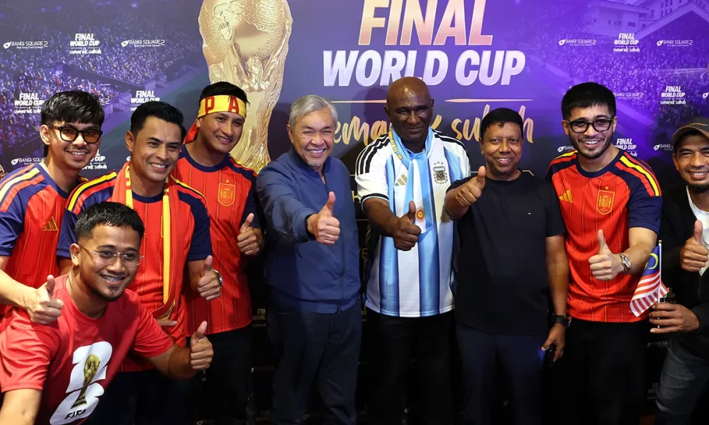 Piala Dunia: Malaysia berhasrat jadi tuan rumah! “Satu hari nanti” – Zahid Piala Dunia: Malaysia berhasrat jadi tuan rumah! “Satu hari nanti” – Zahid