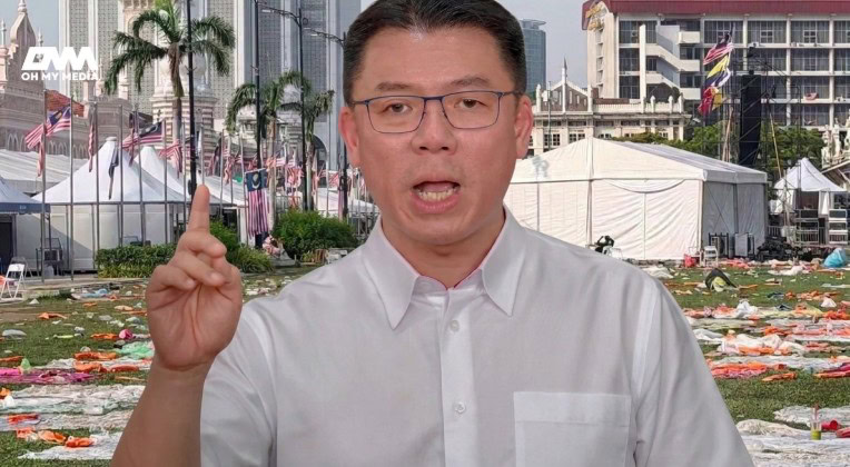 Raikan Piala Dunia, Kor Ming sedih Dataran Merdeka dipenuhi sampah – “Sampai hati buang merata…” Raikan Piala Dunia, Kor Ming sedih Dataran Merdeka dipenuhi sampah – “Sampai hati buang merata…”