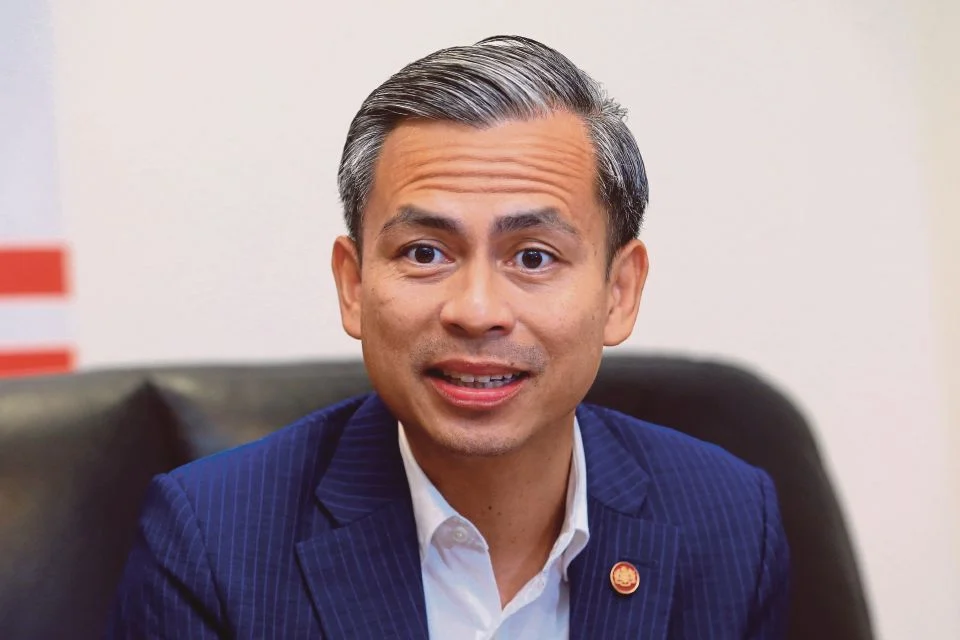 Isu jerebu: Hari Kebangsaan tak batal! Fahmi dedah skala atau lokasi mungkin diubah Isu jerebu: Hari Kebangsaan tak batal! Fahmi dedah skala atau lokasi mungkin diubah