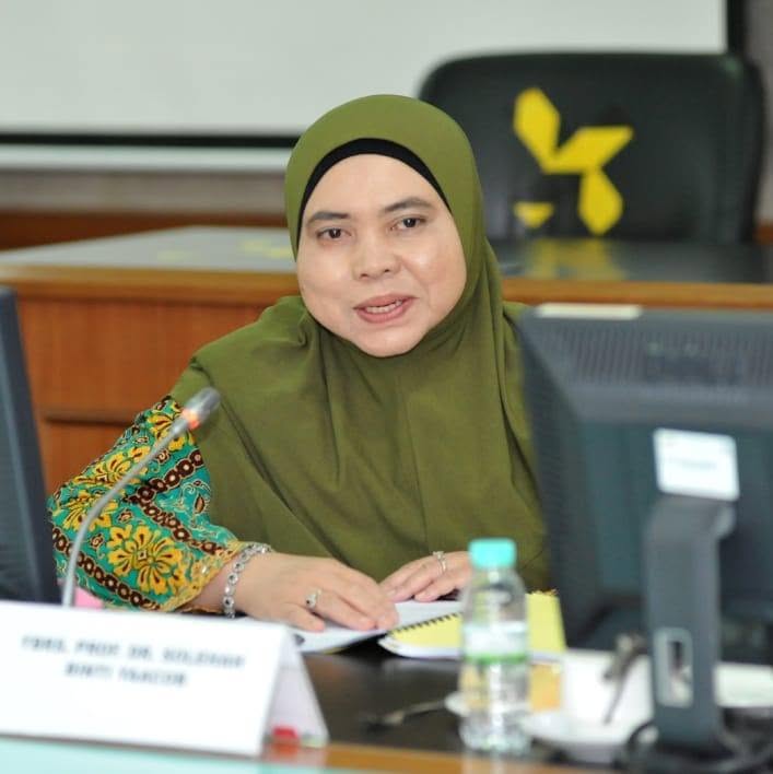Dr Solehah tolak pampasan 6 bulan gaji, cabar UIAM di mahkamah Dr Solehah tolak pampasan 6 bulan gaji, cabar UIAM di mahkamah