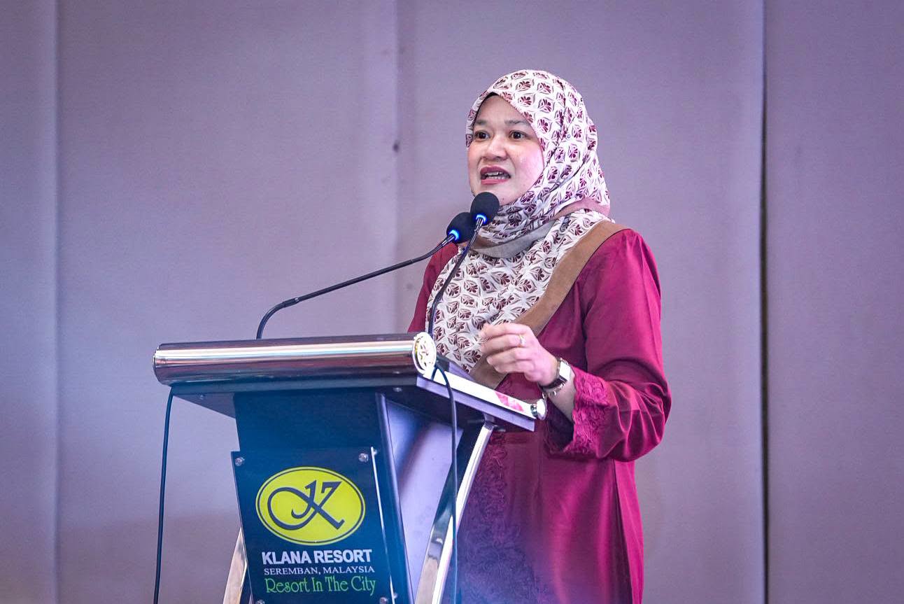 Tetap ada masa hadapan! Fadhlina tegaskan anak di balik penjara berhak terima pendidikan Tetap ada masa hadapan! Fadhlina tegaskan anak di balik penjara berhak terima pendidikan