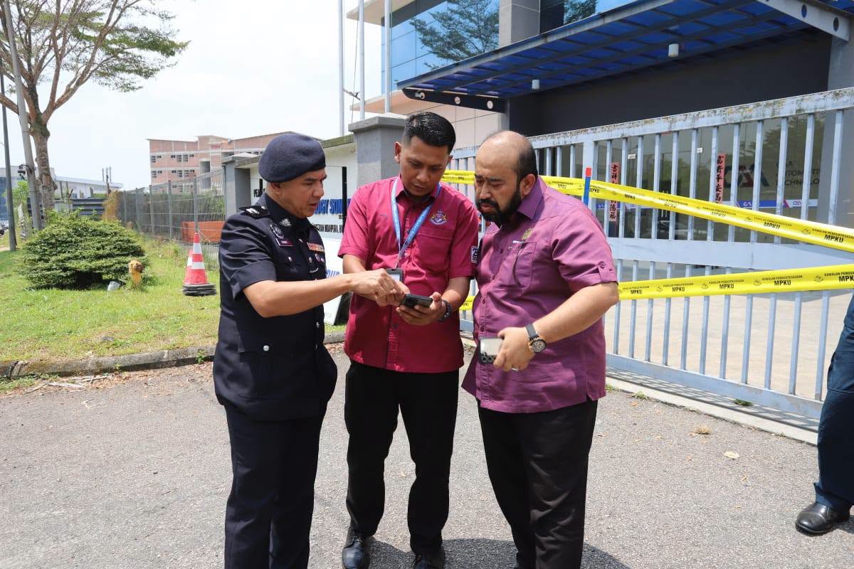 Tiada kompromi! Kerajaan Johor sita premis perindustrian pasang Jalur Gemilang terbalik Tiada kompromi! Kerajaan Johor sita premis perindustrian pasang Jalur Gemilang terbalik