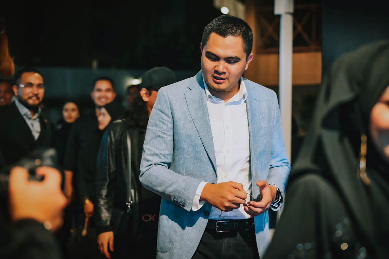 Isu bendera terbalik: Buat dulu lepas tu minta maaf, bosan dah! Alasan tak perasan dah tidak logik – Akmal Saleh Isu bendera terbalik: Buat dulu lepas tu minta maaf, bosan dah! Alasan tak perasan dah tidak logik – Akmal Saleh