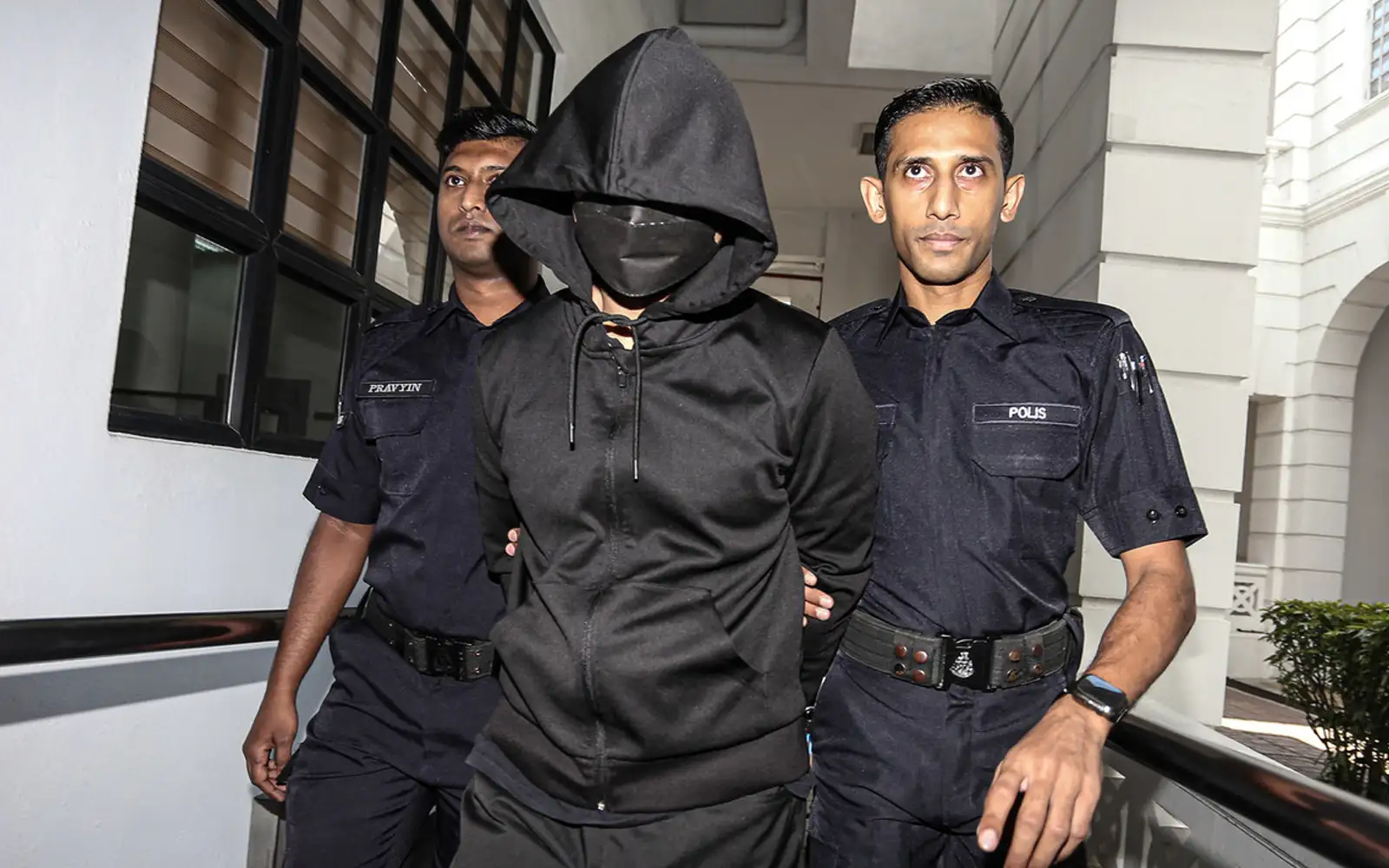 Bercanggah bukti forensik! Pelajar tingkatan lima tak digilis kenderaan dipandu polis – Peguam Bercanggah bukti forensik! Pelajar tingkatan lima tak digilis kenderaan dipandu polis – Peguam