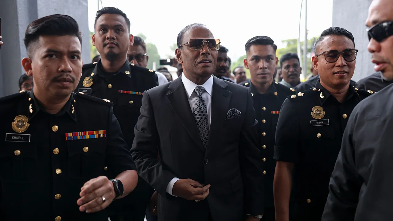 Bukan minta PM Anwar lindungi, cuma minta teliti kes kerana saya memang tak terlibat – Saravanan Bukan minta PM Anwar lindungi, cuma minta teliti kes kerana saya memang tak terlibat – Saravanan