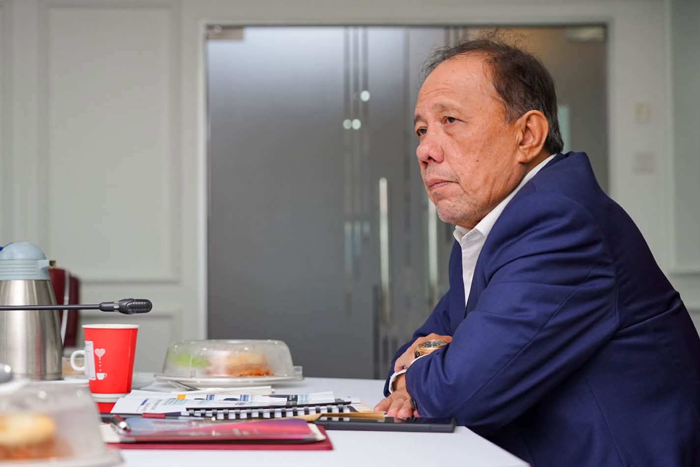 Syahredzan gesa Ismail dedah hal sebenar -“Siapa yang paksa MB?” Syahredzan gesa Ismail dedah hal sebenar -“Siapa yang paksa MB?”