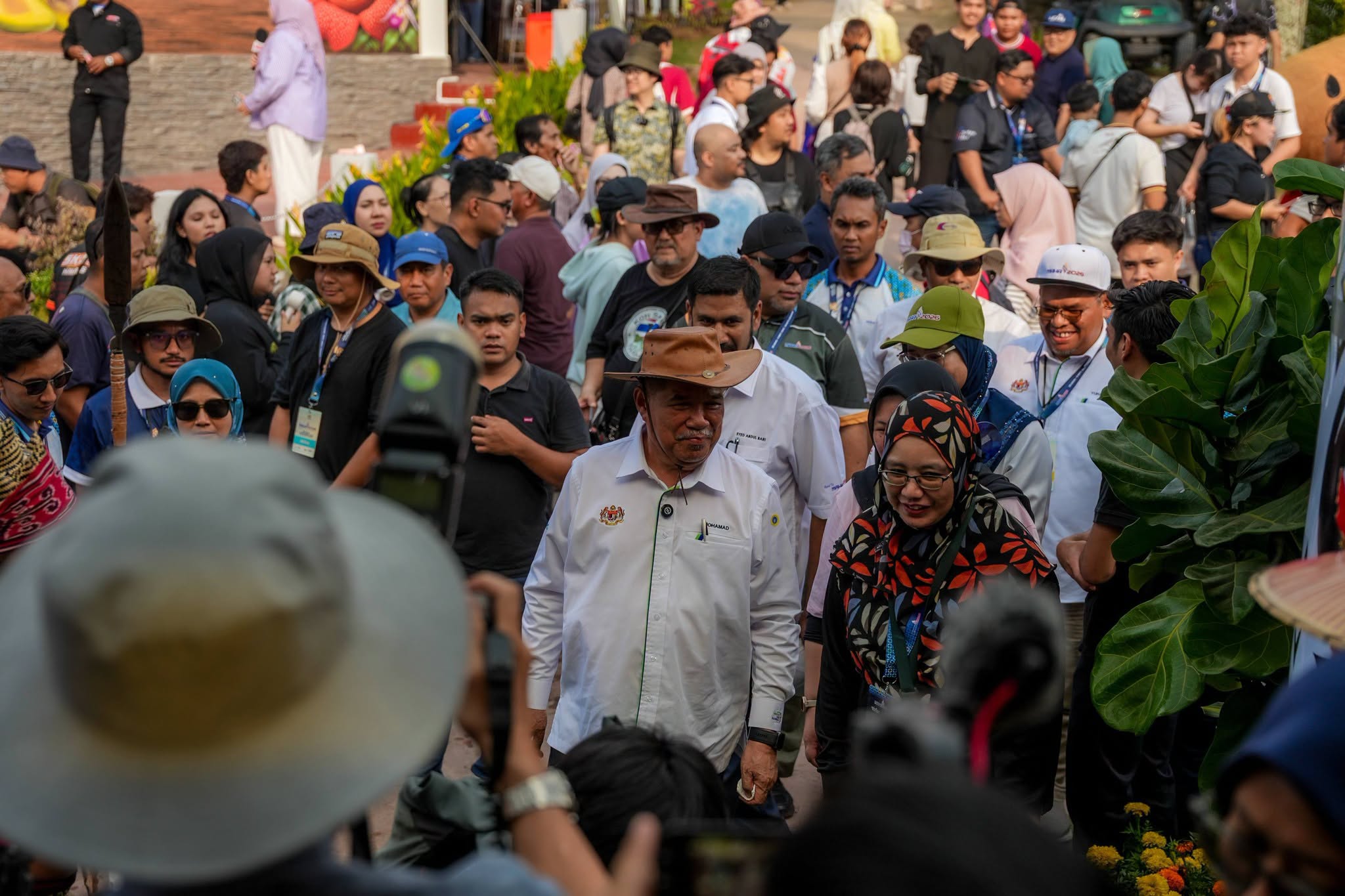 Menangis MAHA 2026 selesai, Mat Sabu pujuk kanak-kanak -“Jangan teriak dik, sedih Pak Mat tengok” Menangis MAHA 2026 selesai, Mat Sabu pujuk kanak-kanak -“Jangan teriak dik, sedih Pak Mat tengok”