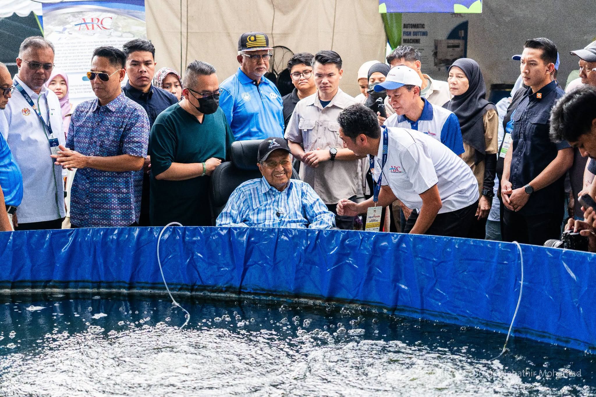 Tun M hadir ke MAHA 2026, akui teknologi ternakan & pertanian kini telah berubah wajah Tun M hadir ke MAHA 2026, akui teknologi ternakan & pertanian kini telah berubah wajah