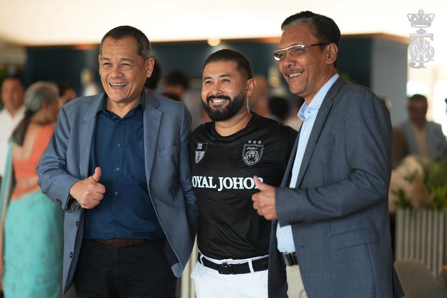 Kepimpinan baharu! TMJ zahir ucapan tahniah, Ab Ghani ambil alih kerusi Presiden FAM Kepimpinan baharu! TMJ zahir ucapan tahniah, Ab Ghani ambil alih kerusi Presiden FAM