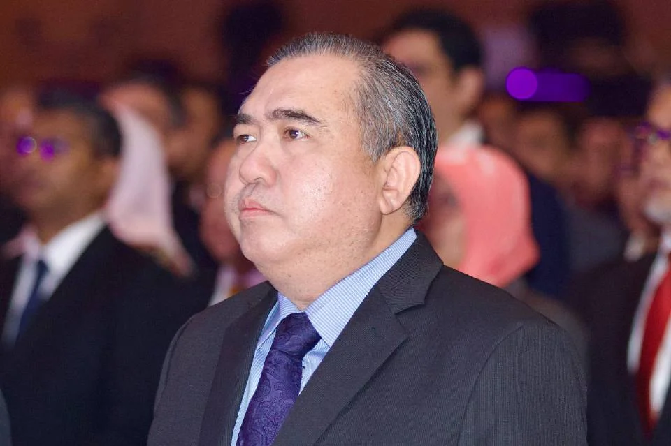 Daripada berdrama, pegang sajalah jawatan sampai gugur semua kabinet -Fadhli Shaari Daripada berdrama, pegang sajalah jawatan sampai gugur semua kabinet -Fadhli Shaari