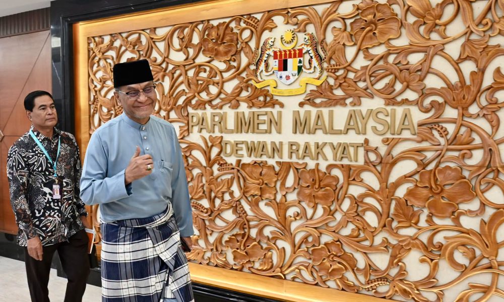 Belanjawan 2027: Doktor kontrak boleh tarik nafas lega! 9,000 ditawar jawatan tetap Belanjawan 2027: Doktor kontrak boleh tarik nafas lega! 9,000 ditawar jawatan tetap