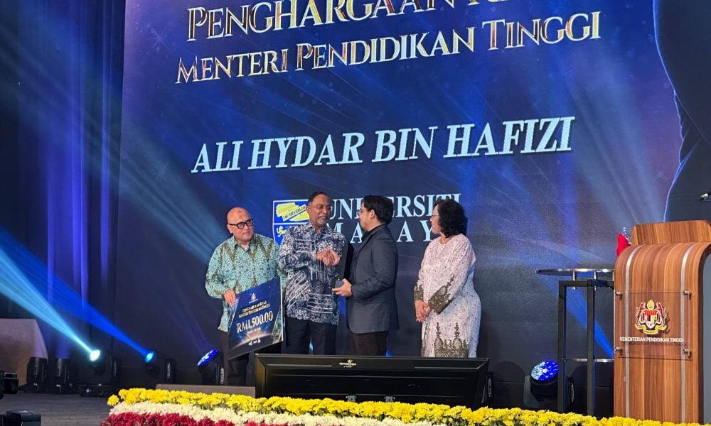 Anugerah Tokoh Siswa Negara jadi dorongan terus perluas khidmat – Zambry Anugerah Tokoh Siswa Negara jadi dorongan terus perluas khidmat – Zambry