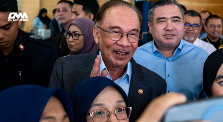 PM Anwar takkan kompromi isu penyelewengan -“Kalau orang nak suruh saya diam, cari Perdana Menteri lain” PM Anwar takkan kompromi isu penyelewengan -“Kalau orang nak suruh saya diam, cari Perdana Menteri lain”