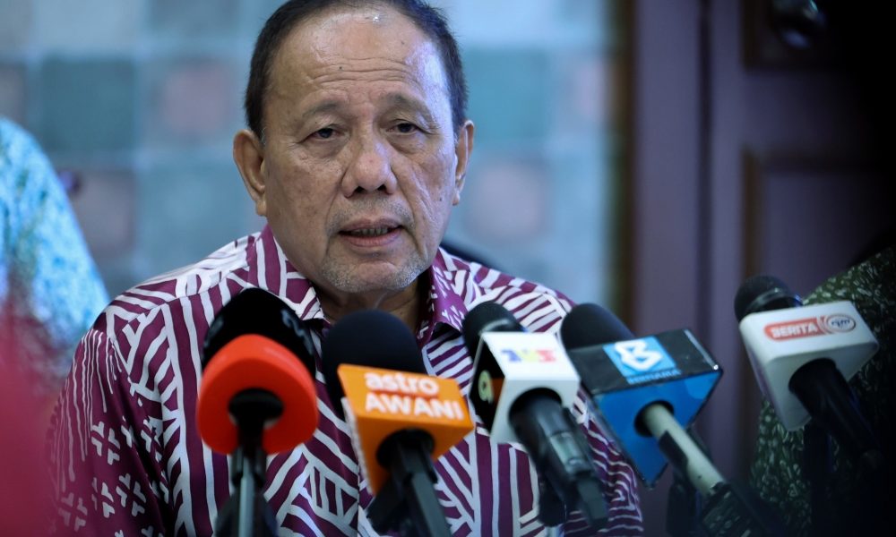 Ismail sedang usaha dapat perkenan Tuanku Muhriz untuk tarikh sidang DUN Ismail sedang usaha dapat perkenan Tuanku Muhriz untuk tarikh sidang DUN