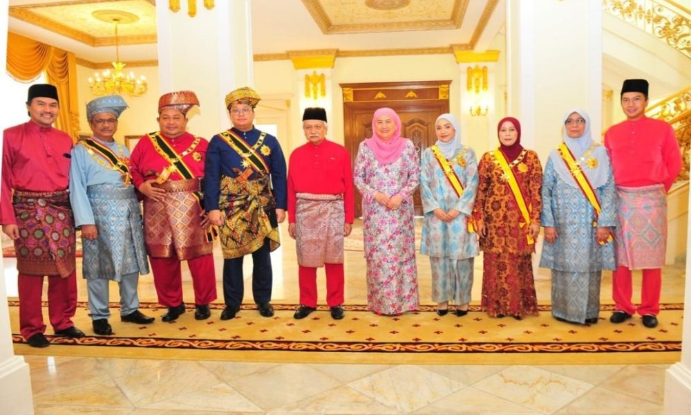 Tuanku Muhriz sempurnakan Istiadat Penzahiran Darjah Kebesaran Negeri Sembilan Tuanku Muhriz sempurnakan Istiadat Penzahiran Darjah Kebesaran Negeri Sembilan
